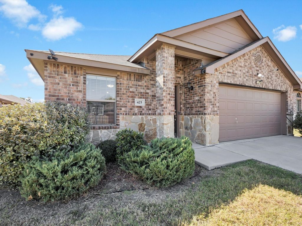 425 Merry Mill Road, Wilmer, TX 75172