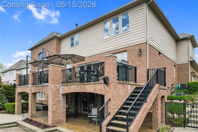 2757 Addison Circle, Rochester, MI 48306
