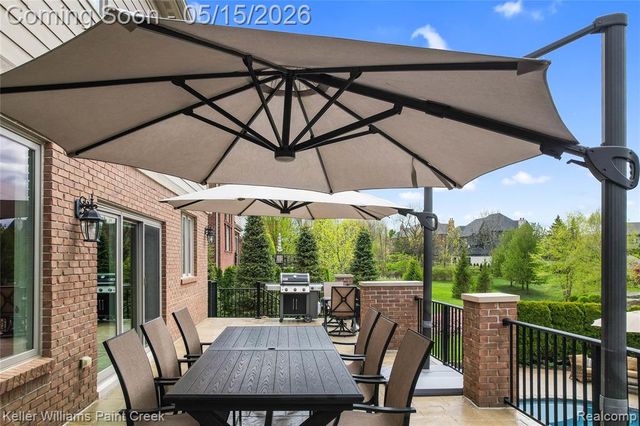2757 Addison Circle, Rochester, MI 48306