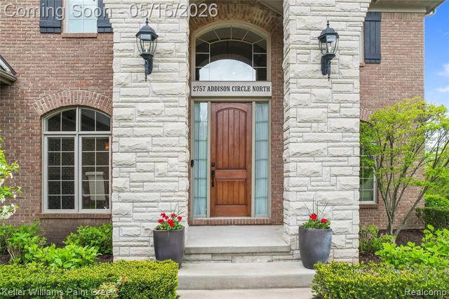 2757 Addison Circle, Rochester, MI 48306