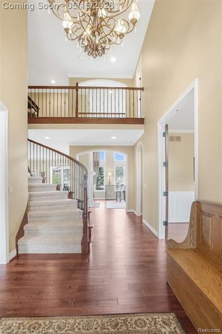 2757 Addison Circle, Rochester, MI 48306