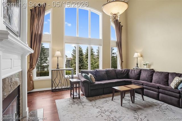 2757 Addison Circle, Rochester, MI 48306
