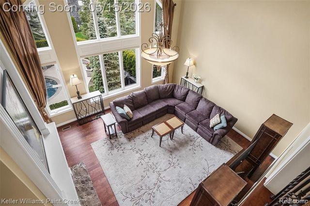 2757 Addison Circle, Rochester, MI 48306