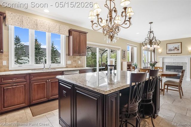 2757 Addison Circle, Rochester, MI 48306