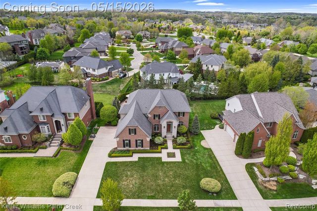2757 Addison Circle, Rochester, MI 48306