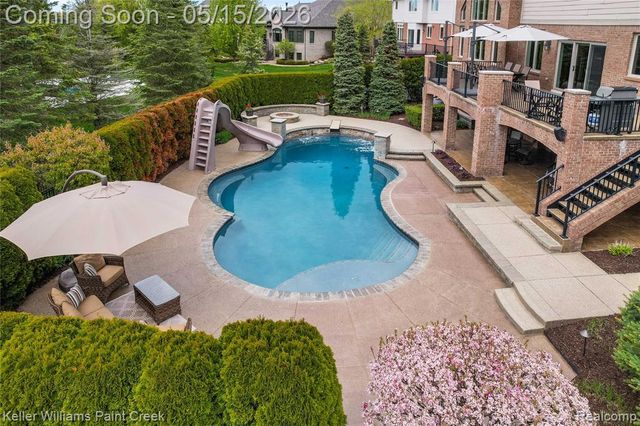 2757 Addison Circle, Rochester, MI 48306