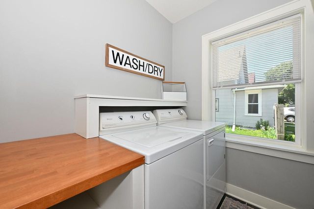 458 W Chestnut STREET, Port Washington, WI 53074