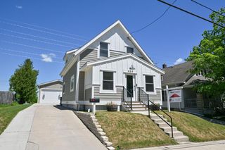 458 W Chestnut STREET, Port Washington, WI 53074