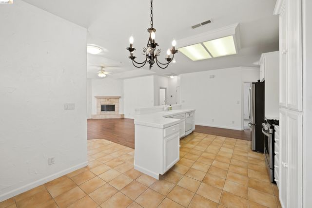 17800 Rolling Oaks Dr., Jamestown, CA 95327