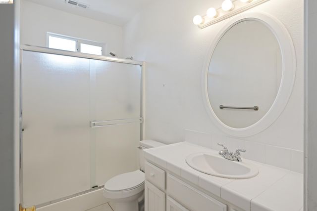 17800 Rolling Oaks Dr., Jamestown, CA 95327