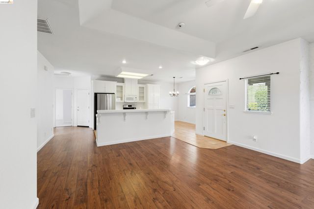 17800 Rolling Oaks Dr., Jamestown, CA 95327