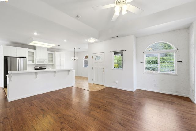 17800 Rolling Oaks Dr., Jamestown, CA 95327