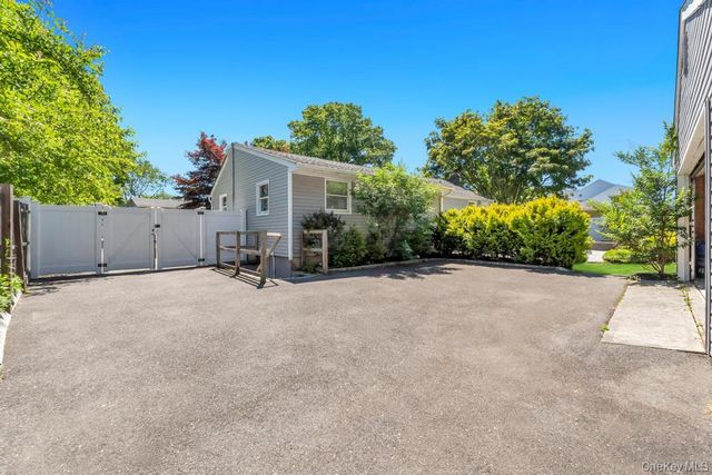 120 Smithtown Polk Boulevard, Centereach, NY 11720