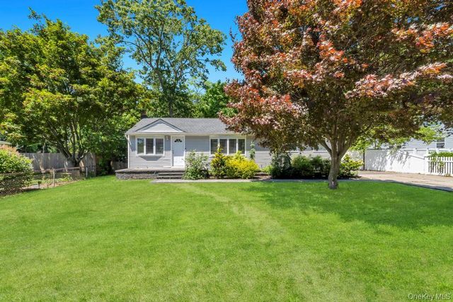 120 Smithtown Polk Boulevard, Centereach, NY 11720