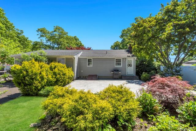 120 Smithtown Polk Boulevard, Centereach, NY 11720