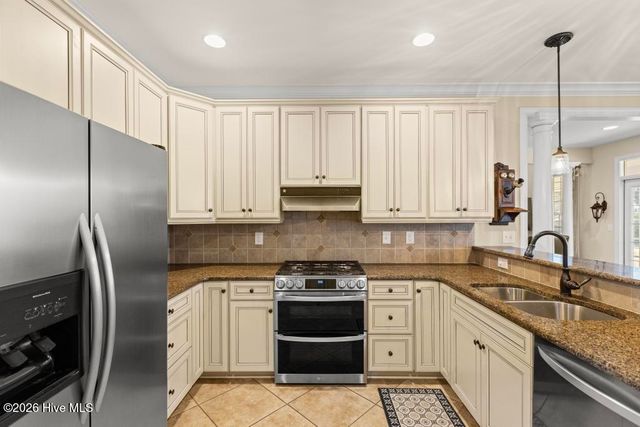 100 Grey Moss Court, Hampstead, NC 28443