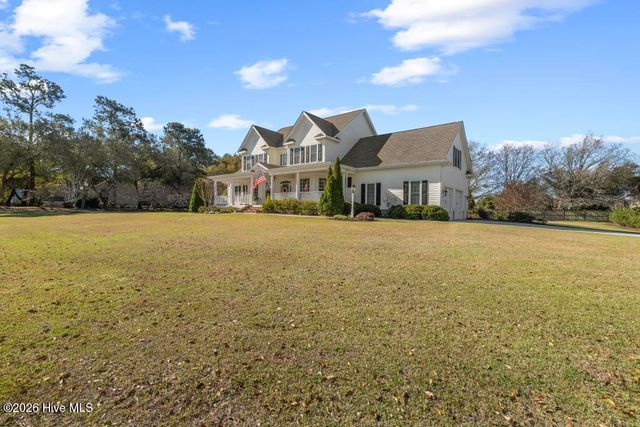 100 Grey Moss Court, Hampstead, NC 28443