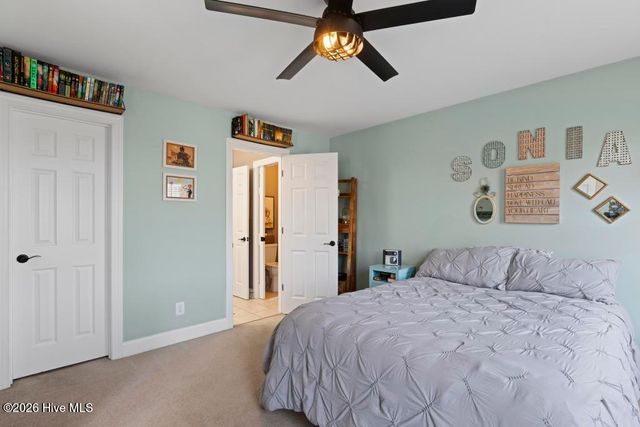 100 Grey Moss Court, Hampstead, NC 28443
