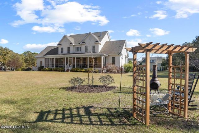 100 Grey Moss Court, Hampstead, NC 28443