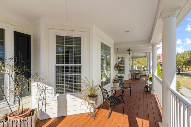 100 Grey Moss Court, Hampstead, NC 28443
