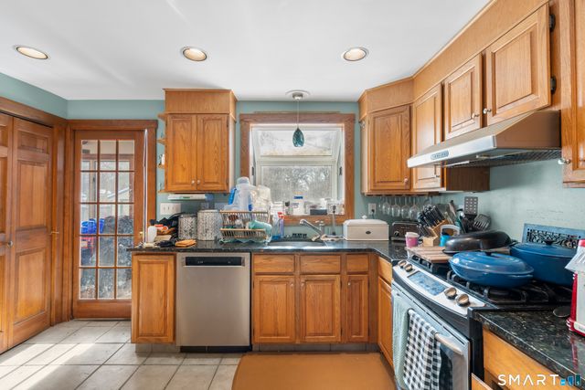 28 Reservoir Street, Bethel, CT 06801