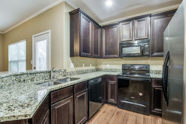 430 Woodgrove Drive Unit B, Little Elm, TX 75068