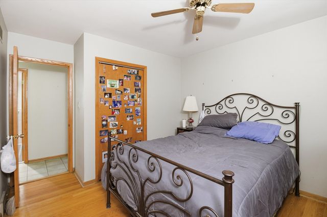 219 N Prospect Street, Roselle, IL 60172