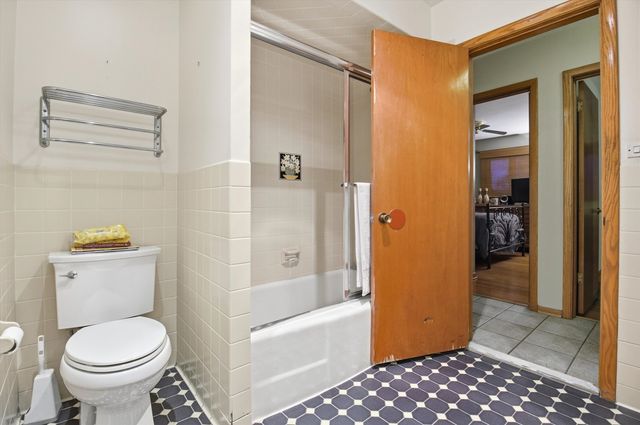 219 N Prospect Street, Roselle, IL 60172