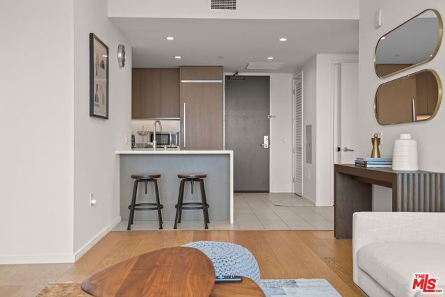 889 Francisco Street 2602, Los Angeles, CA 90017