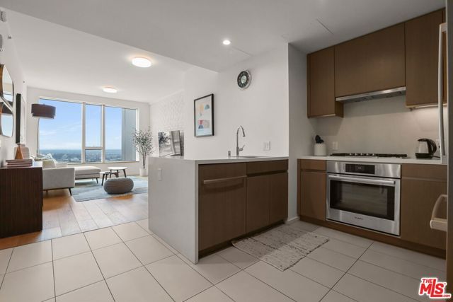 889 Francisco Street 2602, Los Angeles, CA 90017