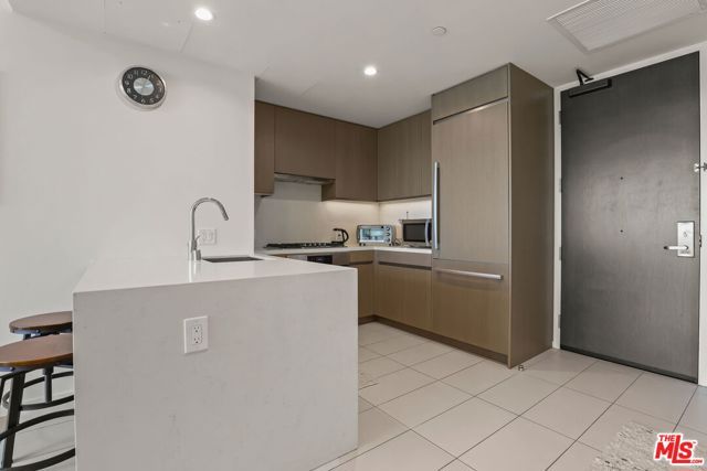 889 Francisco Street 2602, Los Angeles, CA 90017