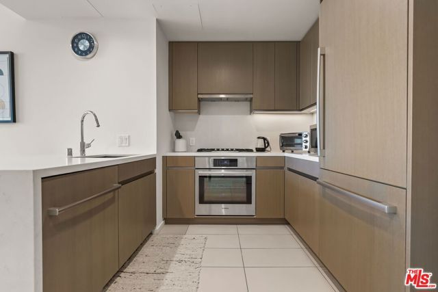 889 Francisco Street 2602, Los Angeles, CA 90017