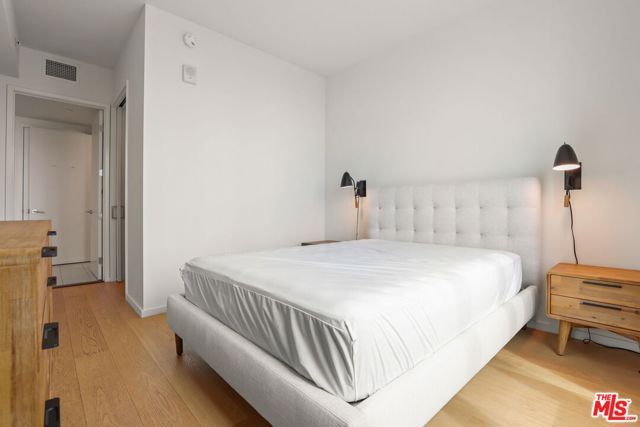 889 Francisco Street 2602, Los Angeles, CA 90017