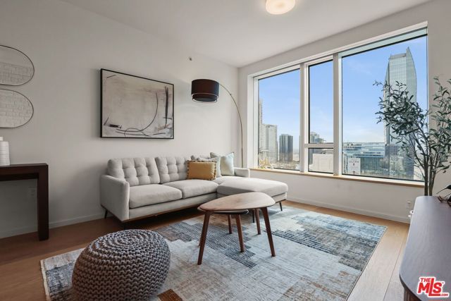 889 Francisco Street 2602, Los Angeles, CA 90017