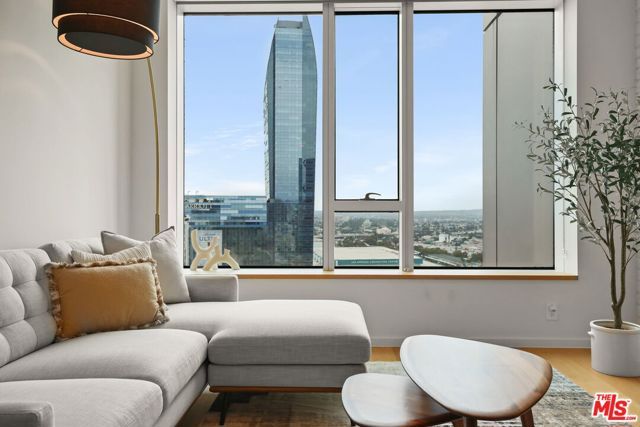 889 Francisco Street 2602, Los Angeles, CA 90017