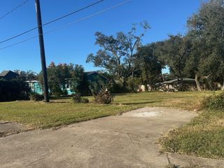 1014 Sycamore, Lake Jackson, TX 77566