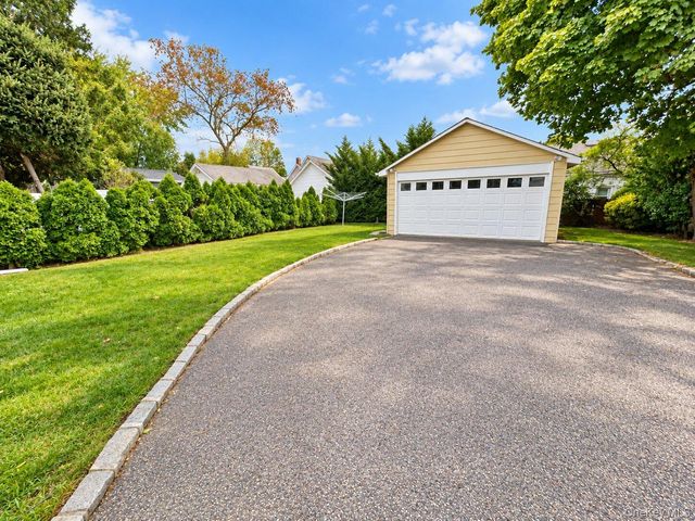 20 Munson Place, East Rockaway, NY 11518