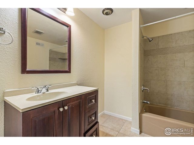 2600 Parklake Dr, Fort Collins, CO 80525