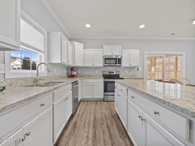 152 Oyster Landing Drive, Sneads Ferry, NC 28460