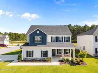 152 Oyster Landing Drive, Sneads Ferry, NC 28460