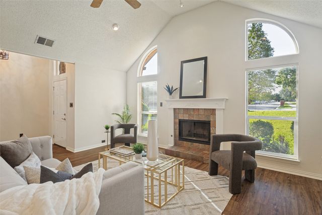 913 Royal Oaks Drive, Lewisville, TX 75067
