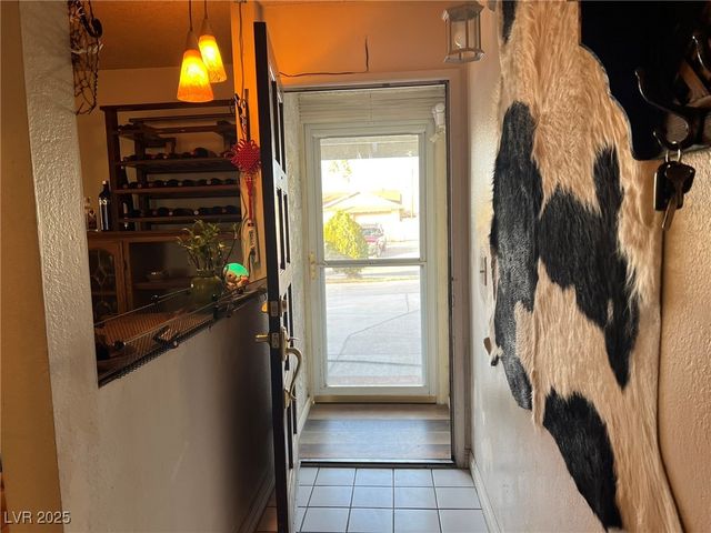 3905 La Pasada Avenue, Las Vegas, NV 89102