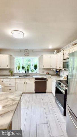 101 DENOW RD, Trenton, NJ 08648