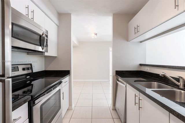 12136 Saint Andrews Pl 204, Miramar, FL 33025