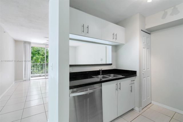 12136 Saint Andrews Pl 204, Miramar, FL 33025