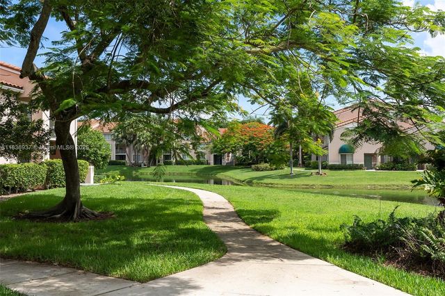 12136 Saint Andrews Pl 204, Miramar, FL 33025