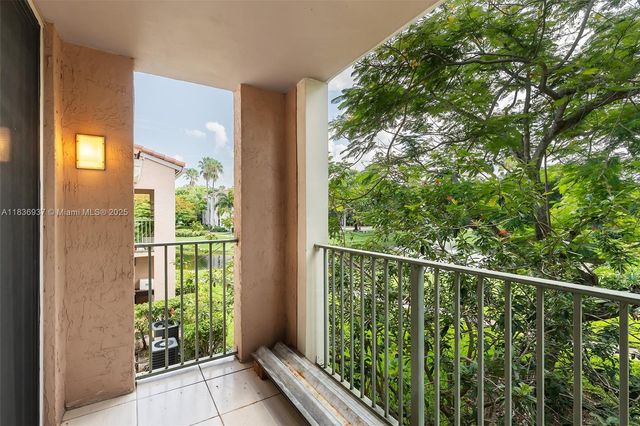 12136 Saint Andrews Pl 204, Miramar, FL 33025
