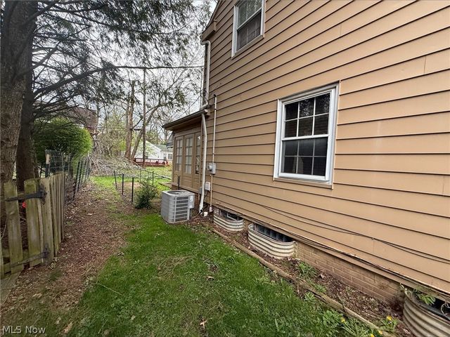 1484 S Belvoir Boulevard, South Euclid, OH 44121