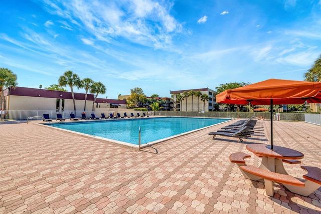 3301 NW 47th Terrace Unit 403, Lauderdale Lakes, FL 33319