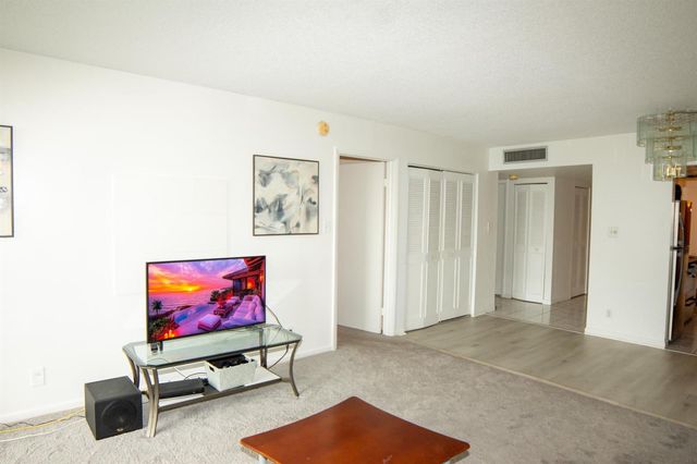 3301 NW 47th Terrace Unit 403, Lauderdale Lakes, FL 33319